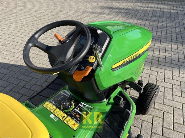 Grote foto john deere x350r 692550 tuin en terras zitmaaiers