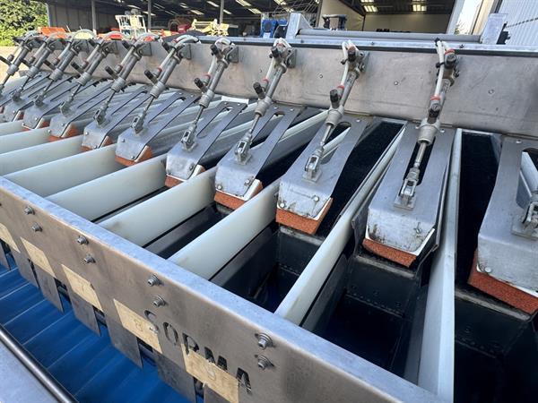 Grote foto sorma f12 126 afweegmachine met rollenbaan elevator agrarisch tuinbouw