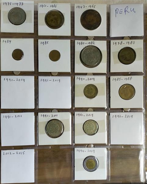 Grote foto 1850 munten in 9 albums uit de gehele ereld postzegels en munten overig