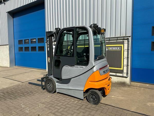 Grote foto vs 22124 elektrische triplex heftruck still rx60 25 bj2019 agrarisch heftrucks