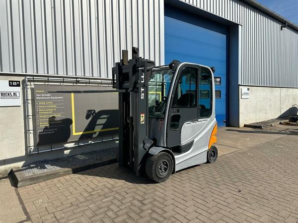Grote foto vs 22124 elektrische triplex heftruck still rx60 25 bj2019 agrarisch heftrucks
