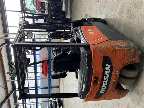 Grote foto doosan 1800 kg freelift sideshift agrarisch heftrucks