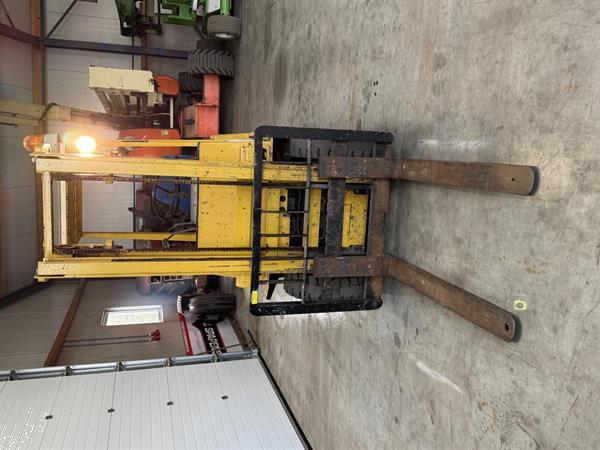Grote foto 2.5 diesel hobby heftruck agrarisch heftrucks