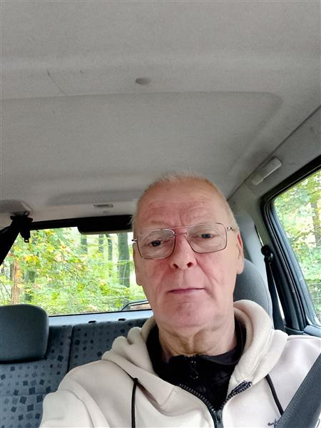 Grote foto naturist zoekt contacten en berichten man zoekt vrouw