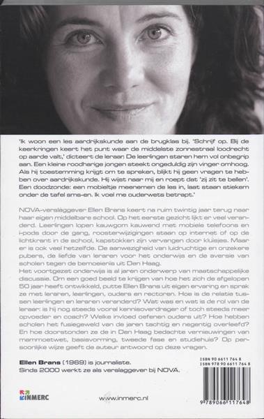 Grote foto gedrang op de gang boeken studieboeken