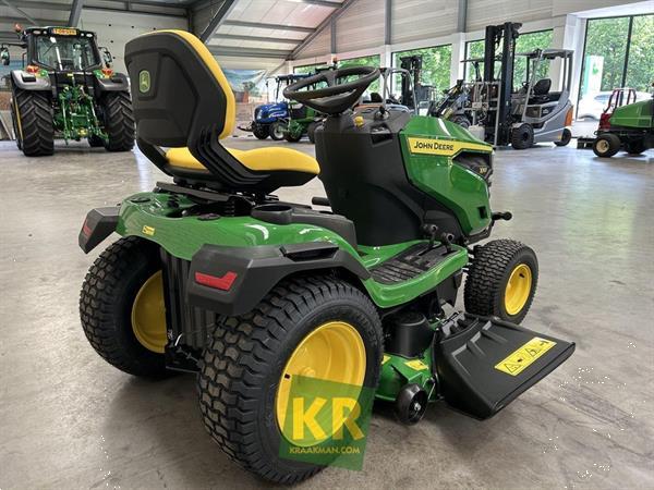 Grote foto john deere x167 692192 tuin en terras zitmaaiers