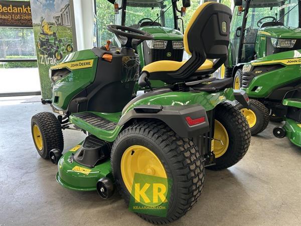 Grote foto john deere x167 692701 tuin en terras zitmaaiers