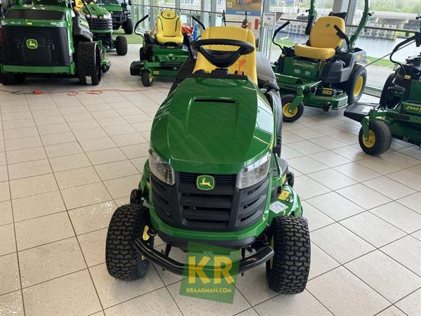 Grote foto john deere x167r 692920 tuin en terras zitmaaiers