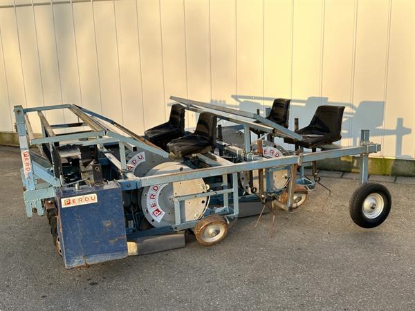 Grote foto perdu beddenplantmachine agrarisch zaaimachines