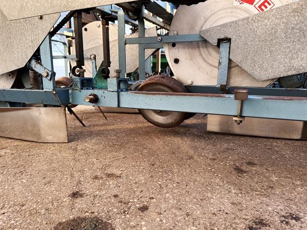 Grote foto perdu beddenplantmachine agrarisch zaaimachines