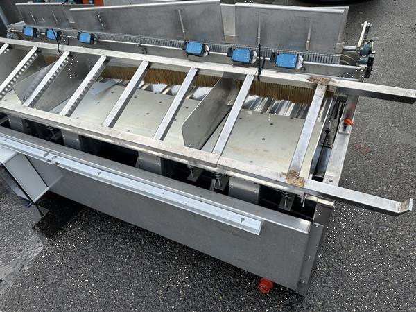 Grote foto s b cp 800 12 bp afweegmachine met frame en 3 elevatoren toevoertransportbanden agrarisch tuinbouw