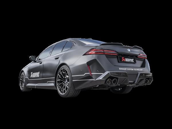 Grote foto dit betreft een bmw g90 g99 m5 akrapovic uitlaat systeem auto onderdelen tuning en styling