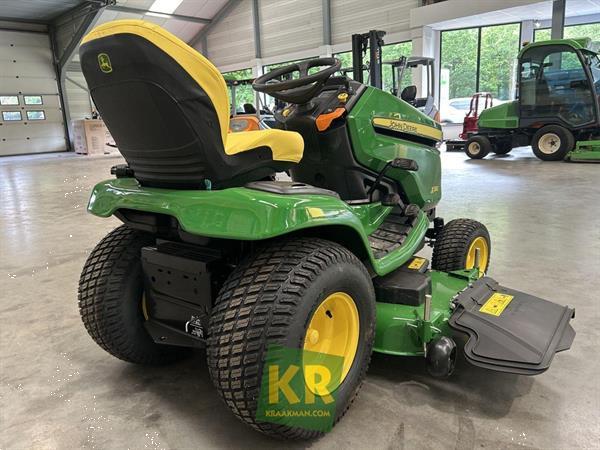 Grote foto john deere x380 692959 tuin en terras zitmaaiers