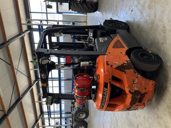 Grote foto doosan lpg heftruck triple bj 2017 agrarisch heftrucks