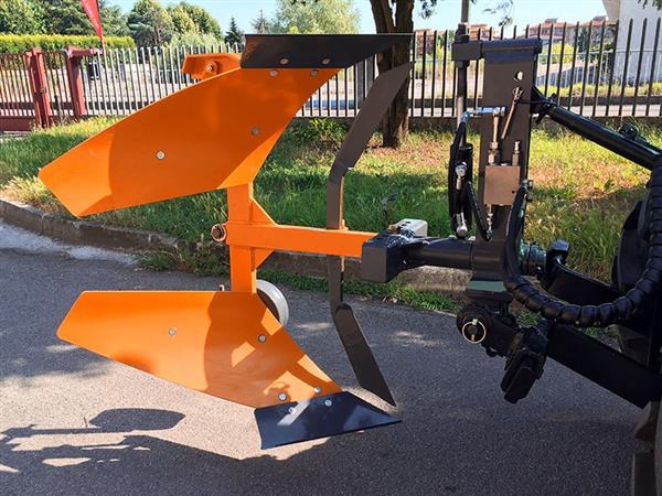 Grote foto kraffter fzl wentelploeg mechanisch agrarisch mechanisatie