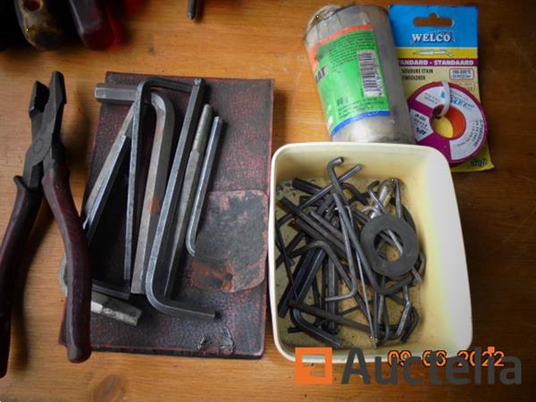 Grote foto doos met meer dan 30 gereedschappen doe het zelf en verbouw gereedschappen en machines