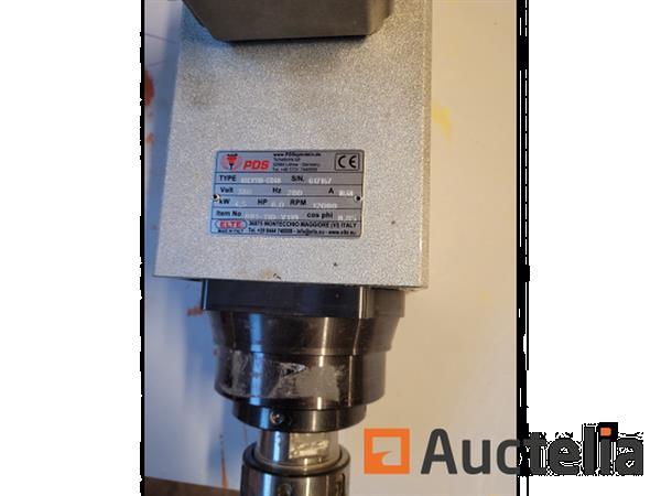 Grote foto pds adev110 motor met er40 klemhouder 4 5kw doe het zelf en verbouw onderdelen en accessoires