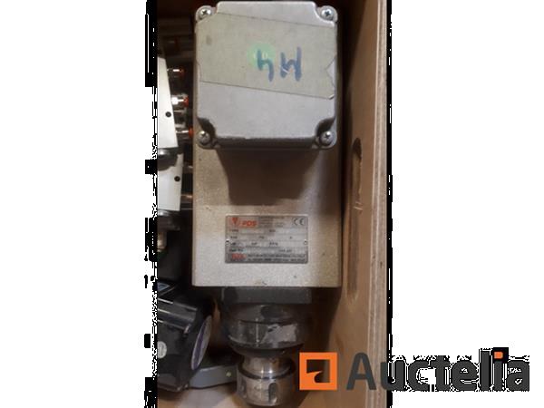 Grote foto pds adev110 motor met er40 klemhouder 4 5kw doe het zelf en verbouw onderdelen en accessoires