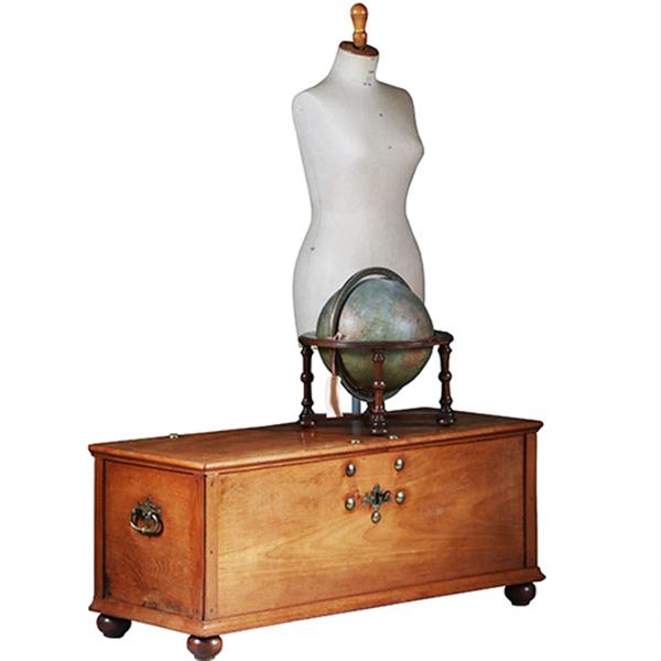 Grote foto kleine koloniale kist ca 1800 djatihout met bronzen beslag no.280310 antiek en kunst stoelen en banken