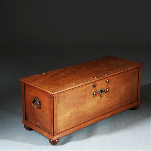 Grote foto kleine koloniale kist ca 1800 djatihout met bronzen beslag no.280310 antiek en kunst stoelen en banken