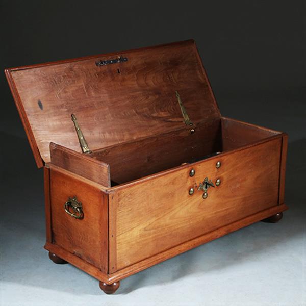 Grote foto kleine koloniale kist ca 1800 djatihout met bronzen beslag no.280310 antiek en kunst stoelen en banken