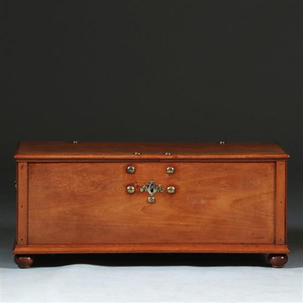 Grote foto kleine koloniale kist ca 1800 djatihout met bronzen beslag no.280310 antiek en kunst stoelen en banken
