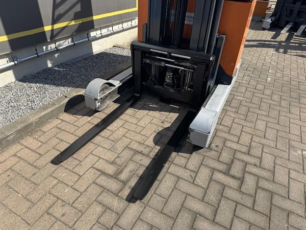 Grote foto vs 22134 reachtruck still fmx17 bj2014 7.700mm vorkenspreider doe het zelf en verbouw hefwerktuigen
