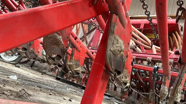 Grote foto kuhn zaaibalk met verdeler en 24 kouters 3 meter agrarisch zaaimachines