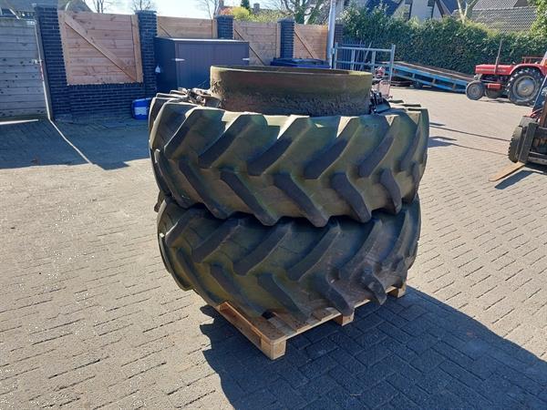 Grote foto dubbellucht wielen 520 70 r38 agrarisch wielen