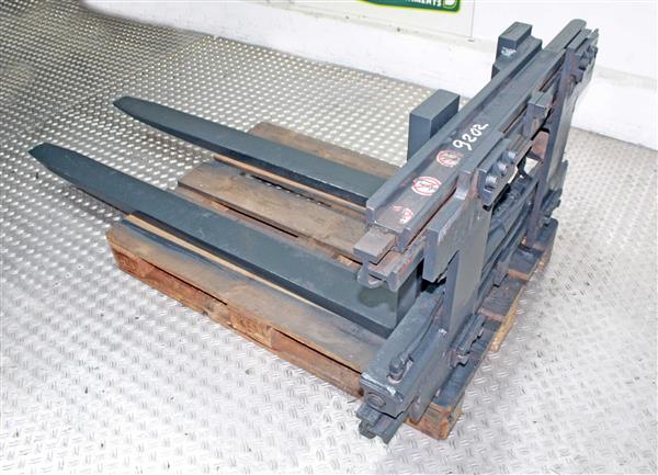 Grote foto bolzoni vorkenspreider outlet agrarisch heftrucks