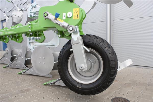 Grote foto bomet wentelploeg leo u064 snijbreedte 30 38 45cm agrarisch mechanisatie