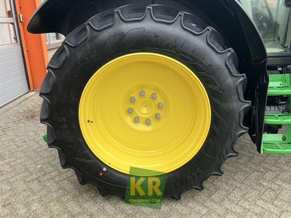 Grote foto john deere 6090m 691710 agrarisch tractoren