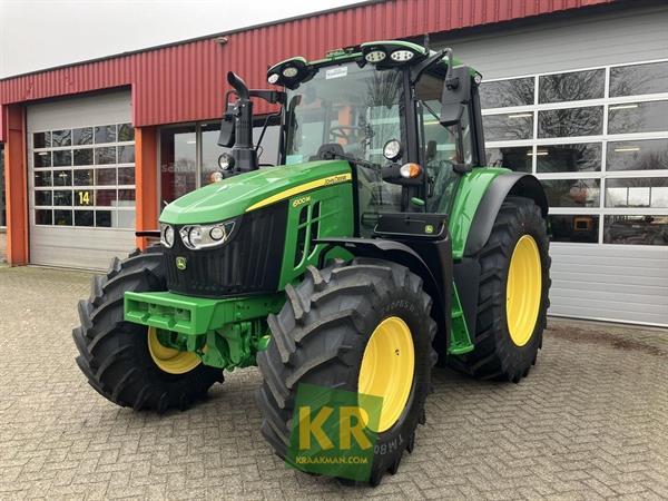 Grote foto john deere 6100m 691714 agrarisch tractoren