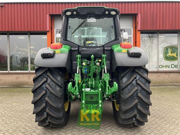 Grote foto john deere 6100m 691714 agrarisch tractoren