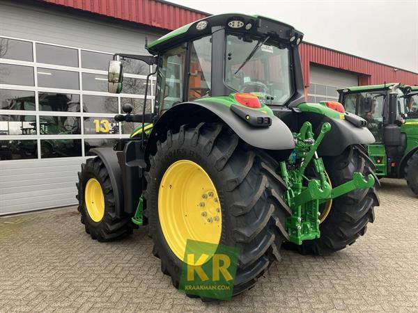 Grote foto john deere 6100m 691714 agrarisch tractoren