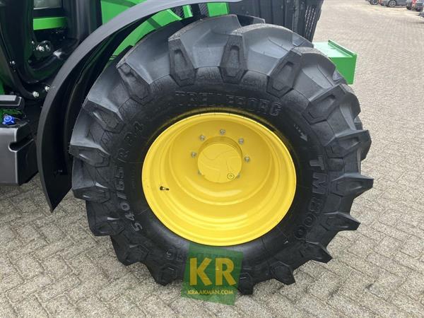 Grote foto john deere 6100m 691714 agrarisch tractoren