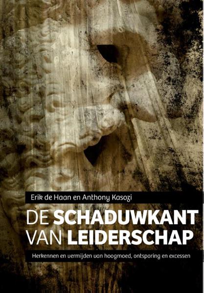 Grote foto de schaduwkant van leiderschap boeken overige boeken