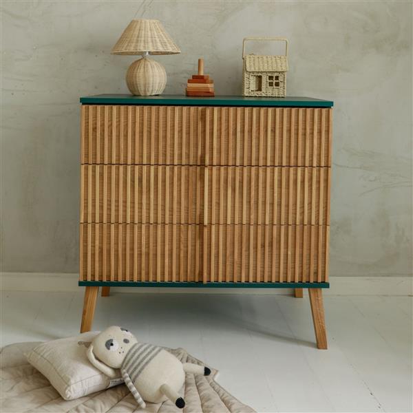 Grote foto commode bambi mundo emerald opt. verzorgingtafel emerald front emerald eiken kinderen en baby complete kinderkamers