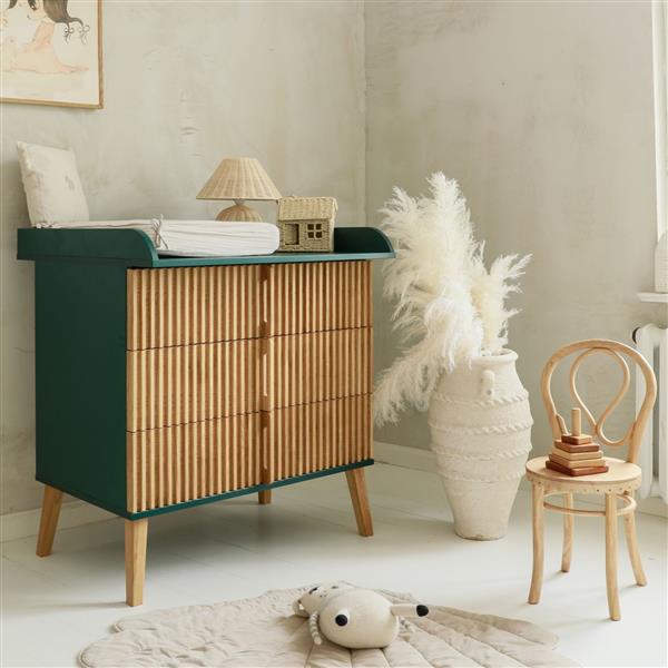 Grote foto commode bambi mundo emerald opt. verzorgingtafel emerald front emerald eiken kinderen en baby complete kinderkamers
