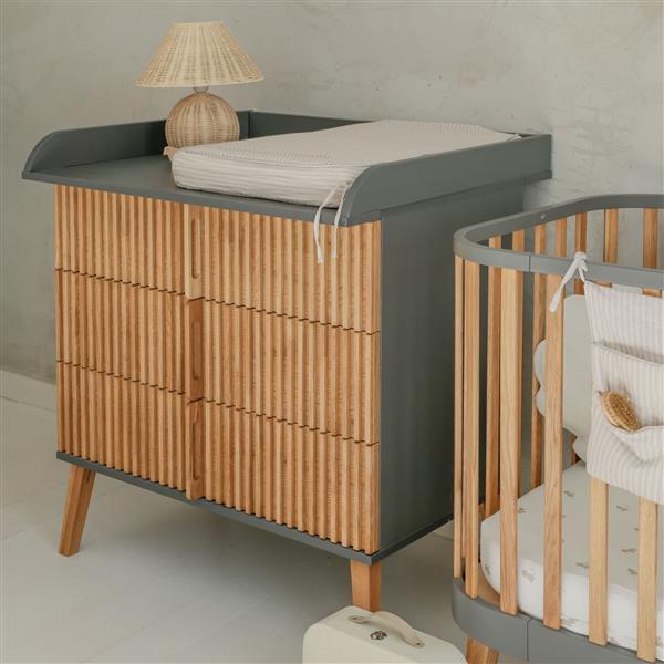 Grote foto commode bambi mundo grijs grijs front met antraciet eik kinderen en baby complete kinderkamers