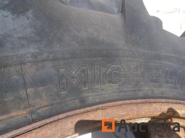 Grote foto smalle tractorwielen met michelin bibagrip banden agrarisch wielen