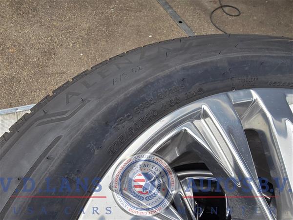 Grote foto gmc sierra velgen met bridgestone alenza banden 275 60 r20 auto onderdelen overige auto onderdelen