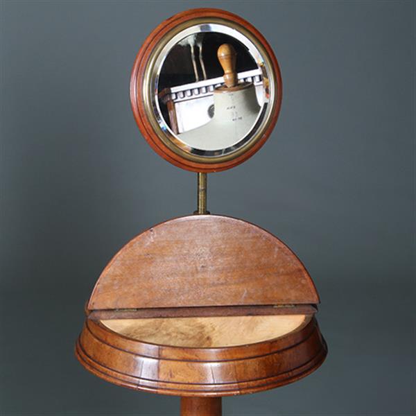 Grote foto gentlemens shaving stand hoogte verstelbaar en roterend opbergvak ca 1875 no.271720 antiek en kunst stoelen en banken