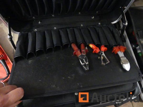 Grote foto 2 dozen met handgereedschap doe het zelf en verbouw gereedschappen en machines