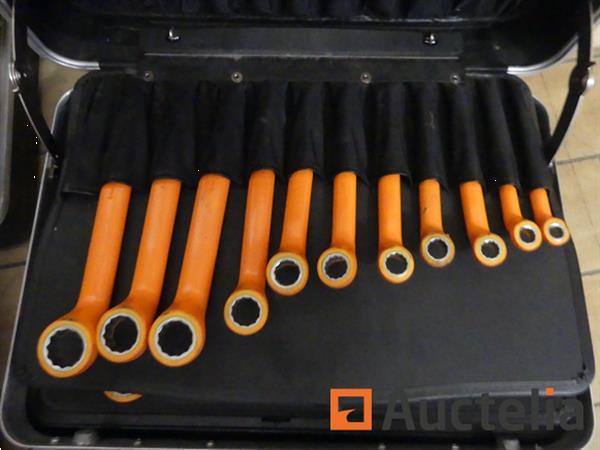 Grote foto koffer met handgereedschap doe het zelf en verbouw gereedschappen en machines
