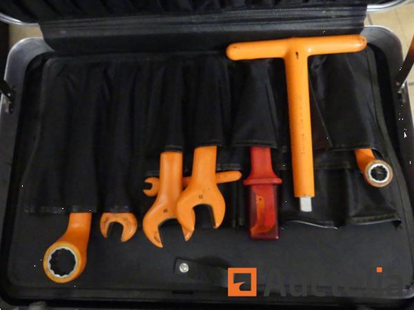 Grote foto koffer met handgereedschap doe het zelf en verbouw gereedschappen en machines
