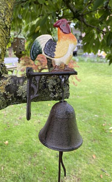 Grote foto deurbel haan gekleurd gietijzer db139k tuin en terras tuindecoratie