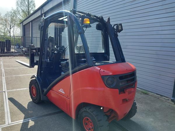 Grote foto linde h30d triplo agrarisch heftrucks