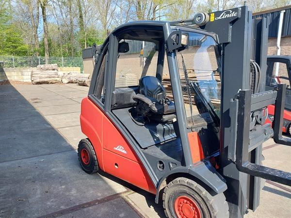 Grote foto linde h30d triplo agrarisch heftrucks