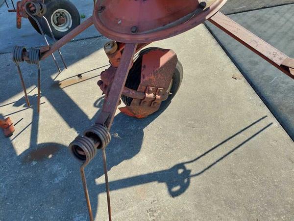 Grote foto kuhn schudder agrarisch harken